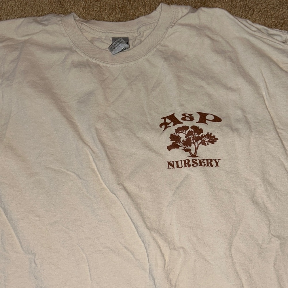 A&P Nursery Beige long Sleeve